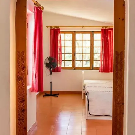 House With 4 Bedrooms In With Pool Access Enclosed Garden Apartment